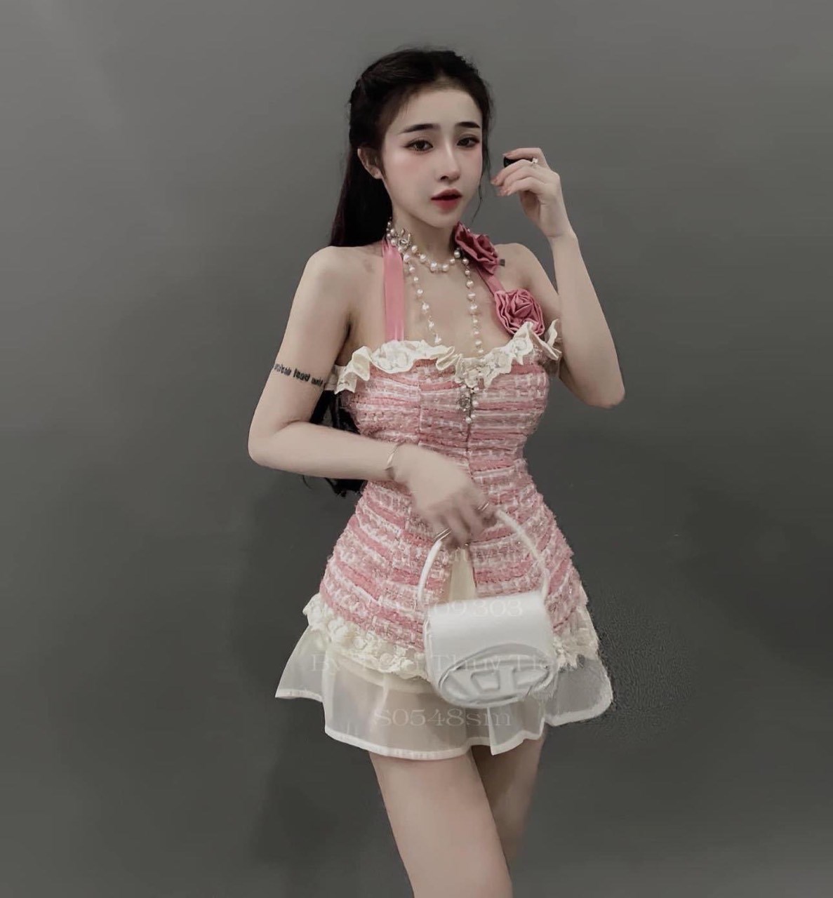 Váy yếm Hàn Quốc ngọt ngào cho ngày mới tràn đầy năng lượng